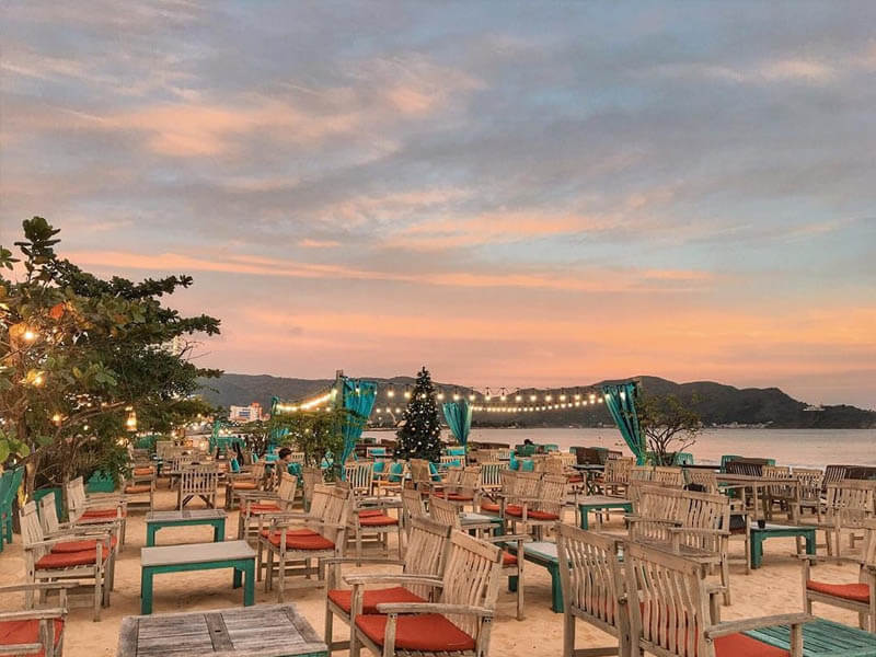 Surf-Bar - Quán cafe view đẹp ở Quy Nhơn giá rẻ