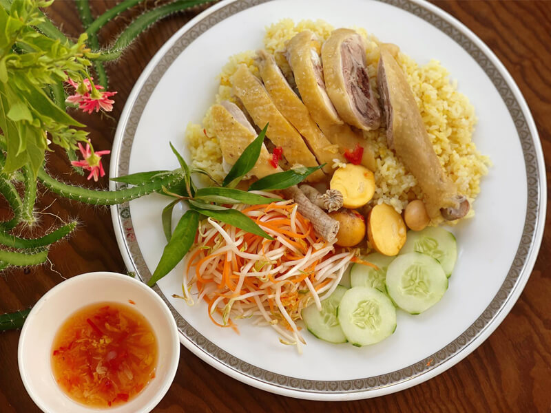 CƠM GÀ RÁN LẠC LONG QUÂN - Quán ăn ngon tại Nha Trang