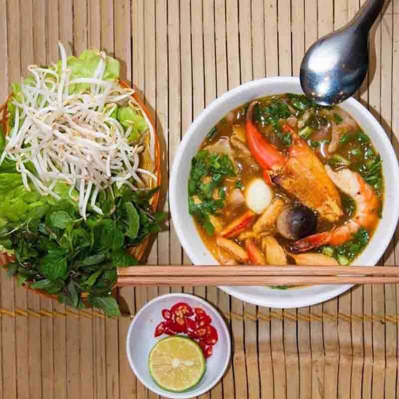Lê Giang – Quán ăn trưa ở Phú Quốc