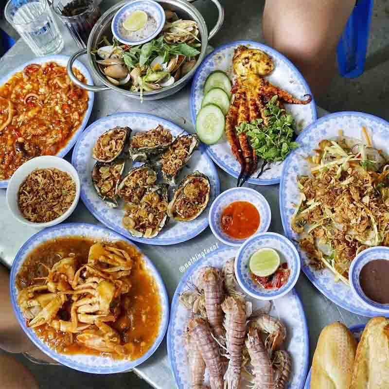 Nhà Bè Hà Quyền - Quán hải sản ngon rẻ tại Phú Quốc